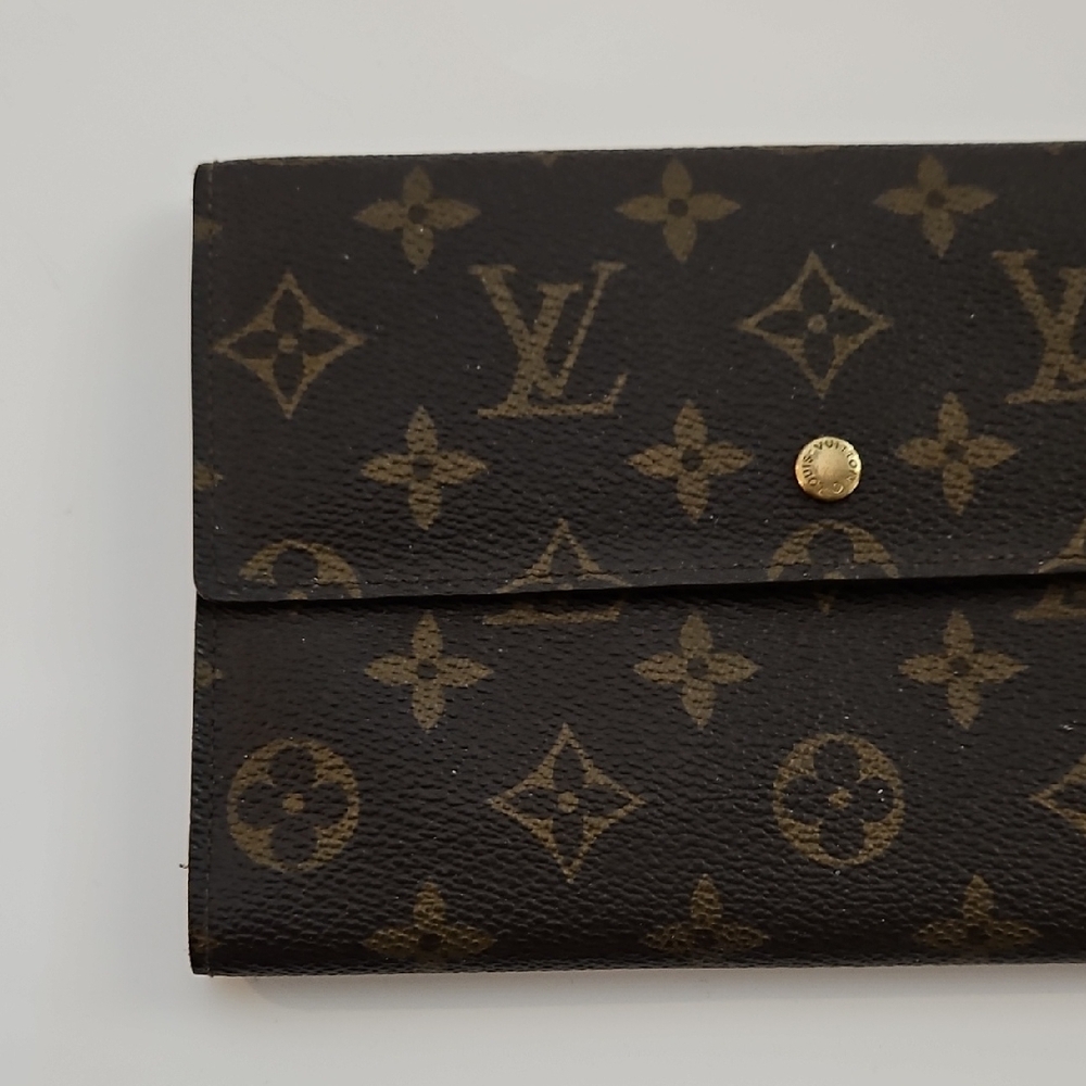 Louis Vuitton Brown and Gold Monogram Clutch - Picture 3 of 8